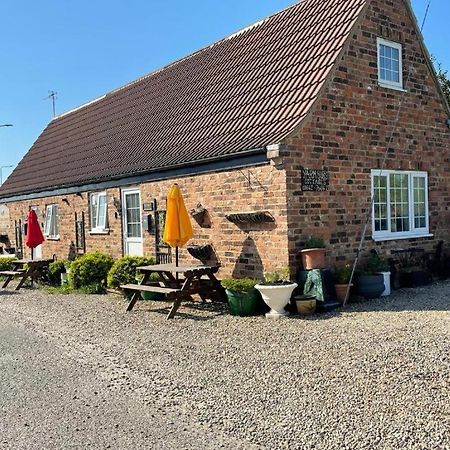Oyo Yarm Cottages Kirklevington Екстериор снимка