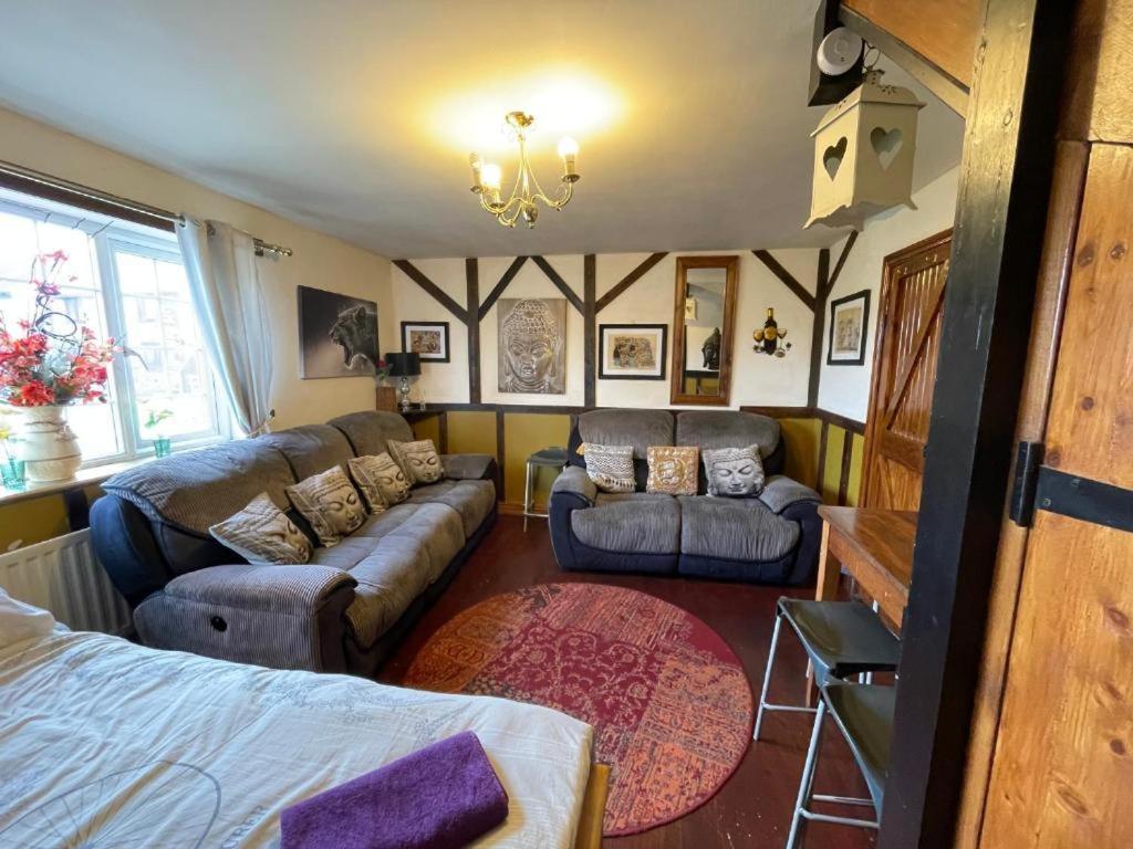 Oyo Yarm Cottages Kirklevington Екстериор снимка